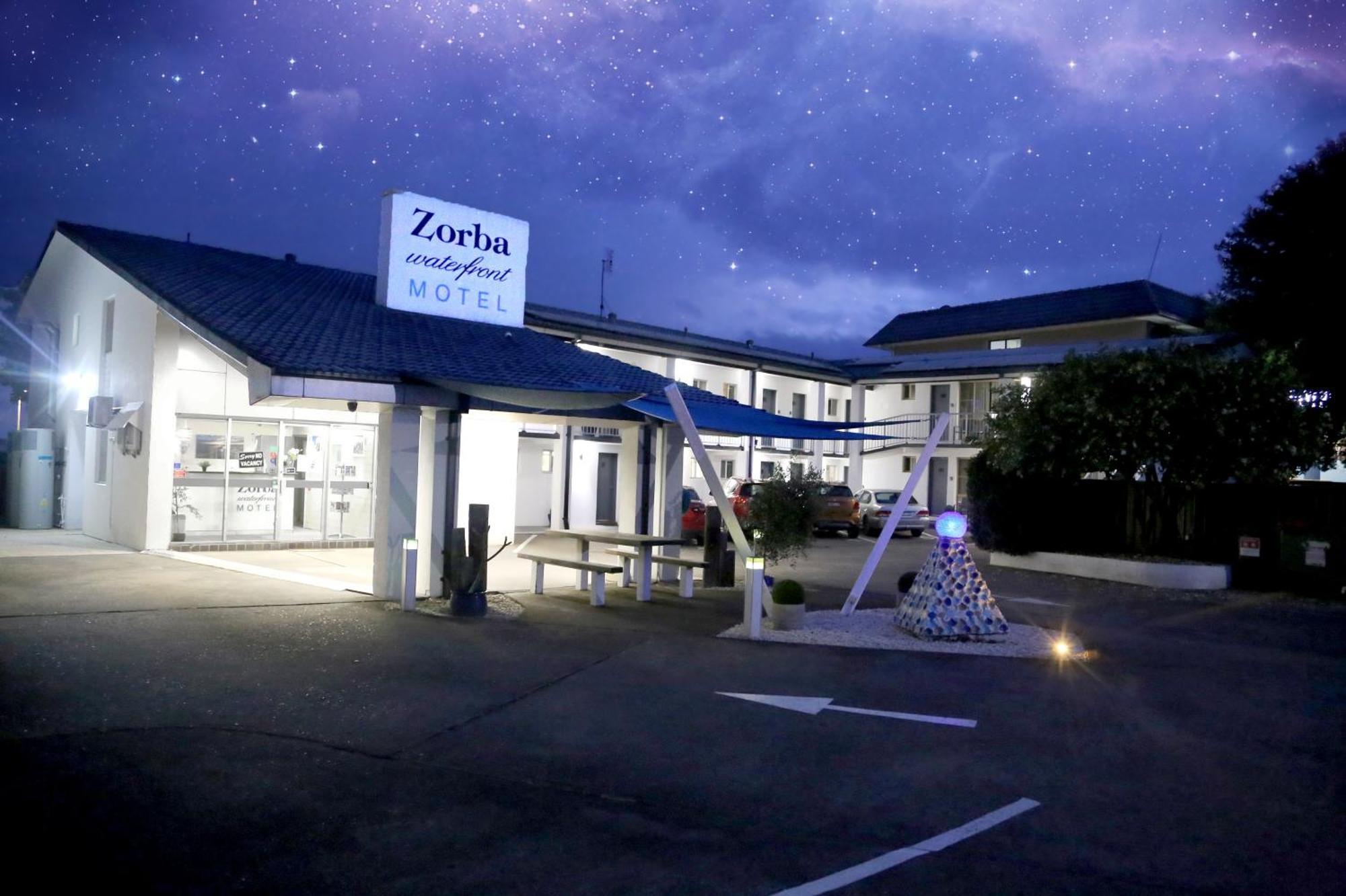 Zorba Waterfront Motel Батманс-Бэй Экстерьер фото