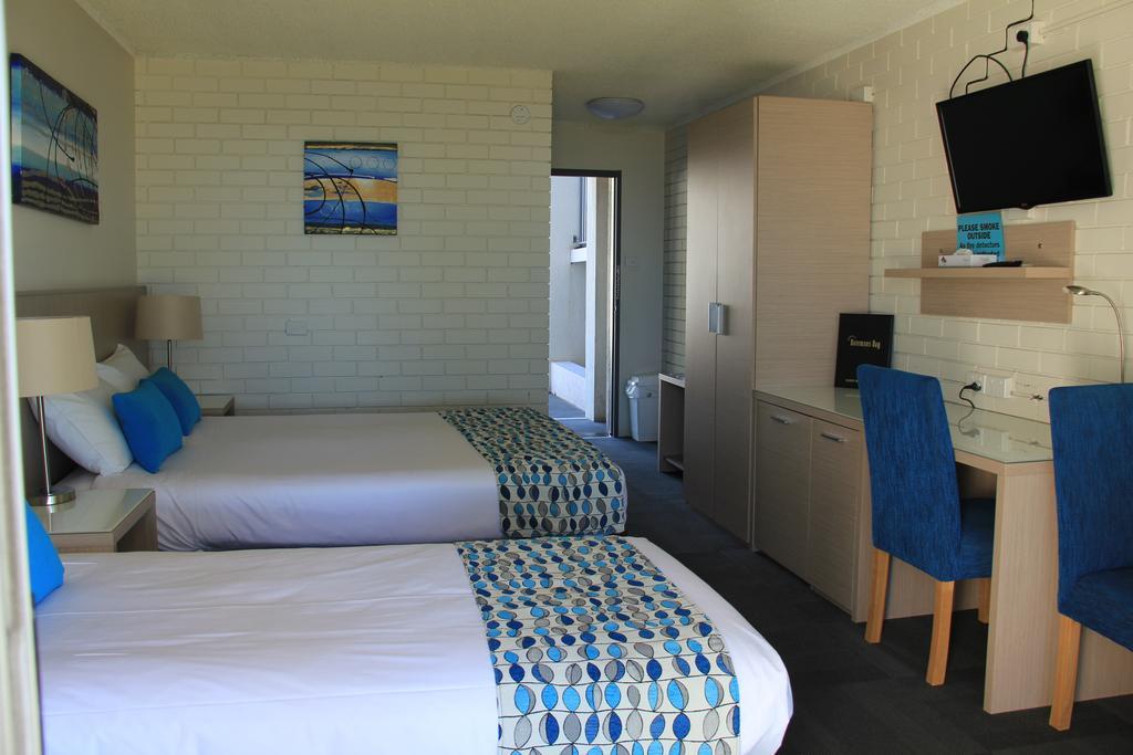Zorba Waterfront Motel Батманс-Бэй Экстерьер фото
