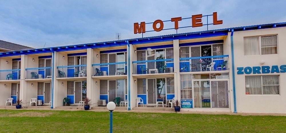 Zorba Waterfront Motel Батманс-Бэй Экстерьер фото