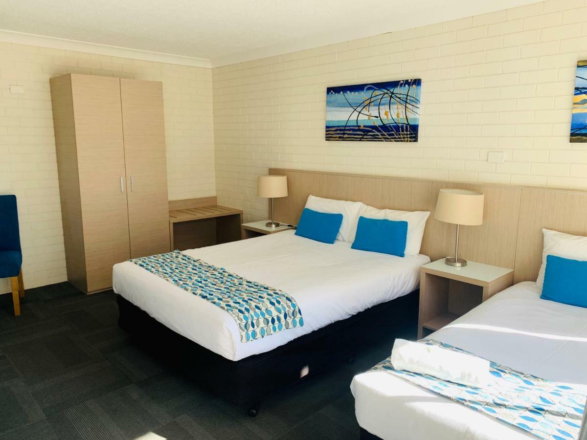 Zorba Waterfront Motel Батманс-Бэй Экстерьер фото